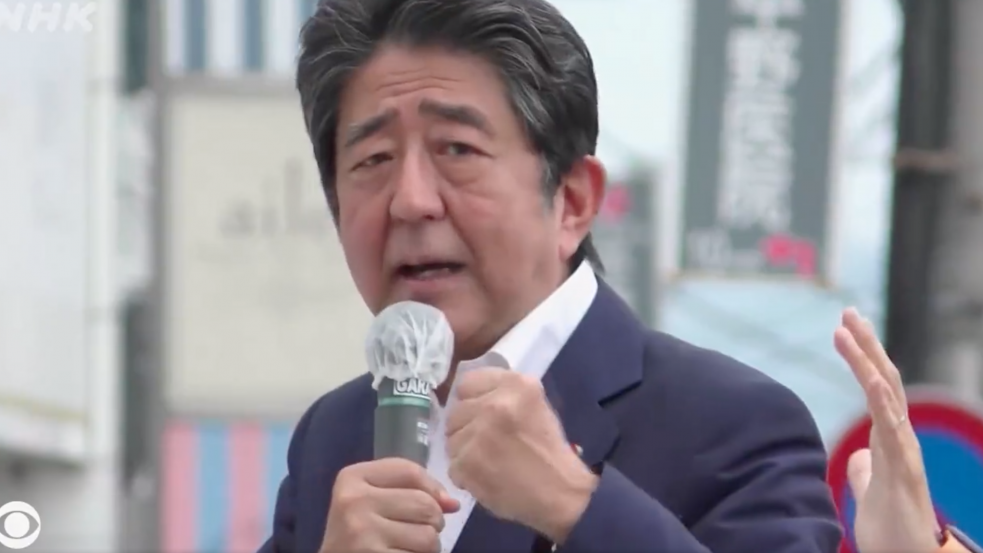 (18+) Drámai videó került elő Abe Sindzó meglövésének pillanatáról 