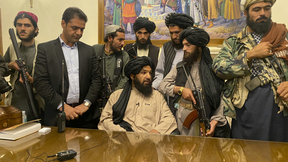 Újra iszlám uralom Afganisztánban: a barbárok emirátusa