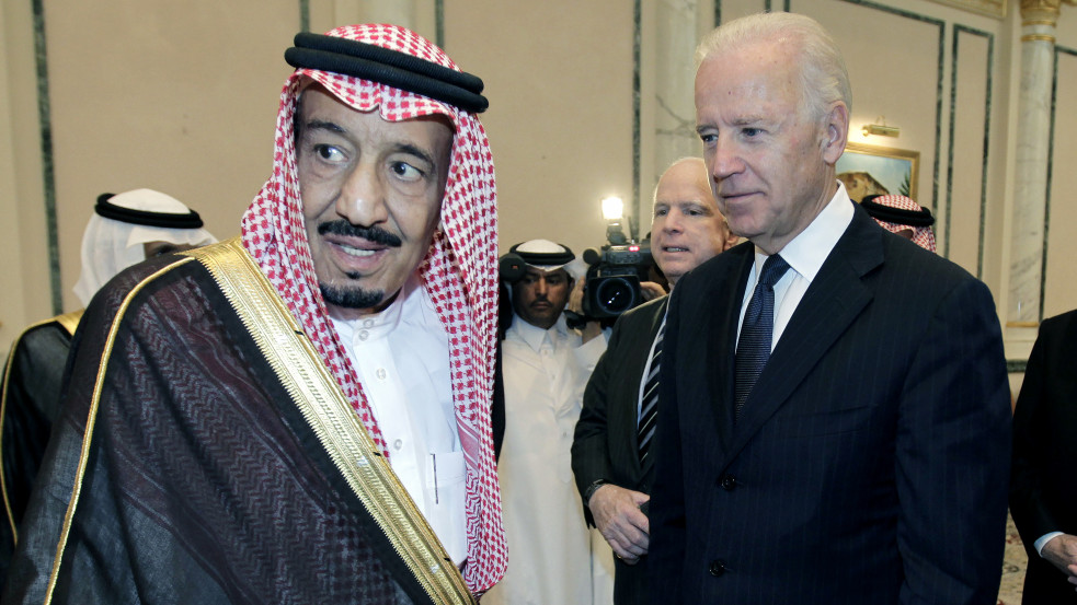 Biden Szaúd-Arábiai útja: az olaj mindenek felett?