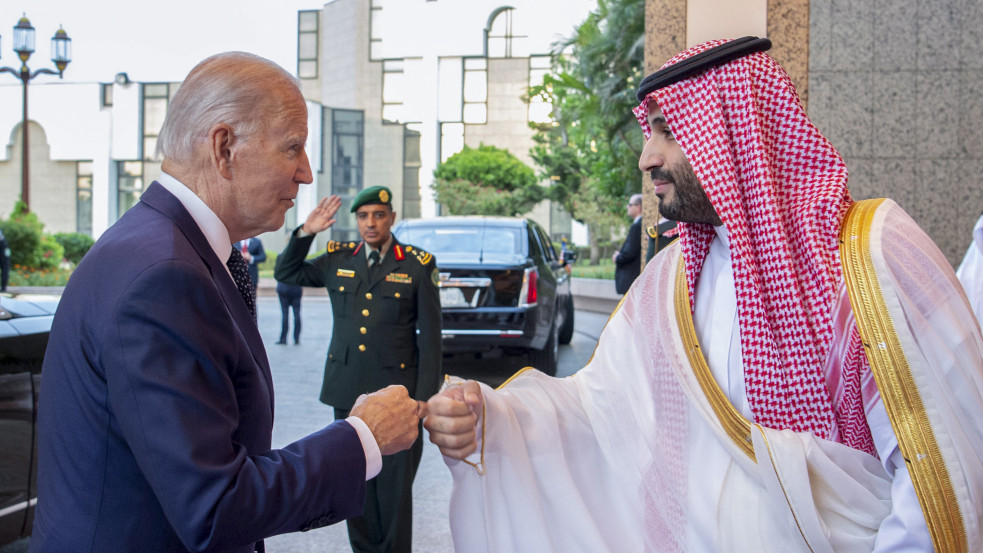 Ismét akcióban az olajfegyver: Oroszország mellé álltak a szaúdiak?