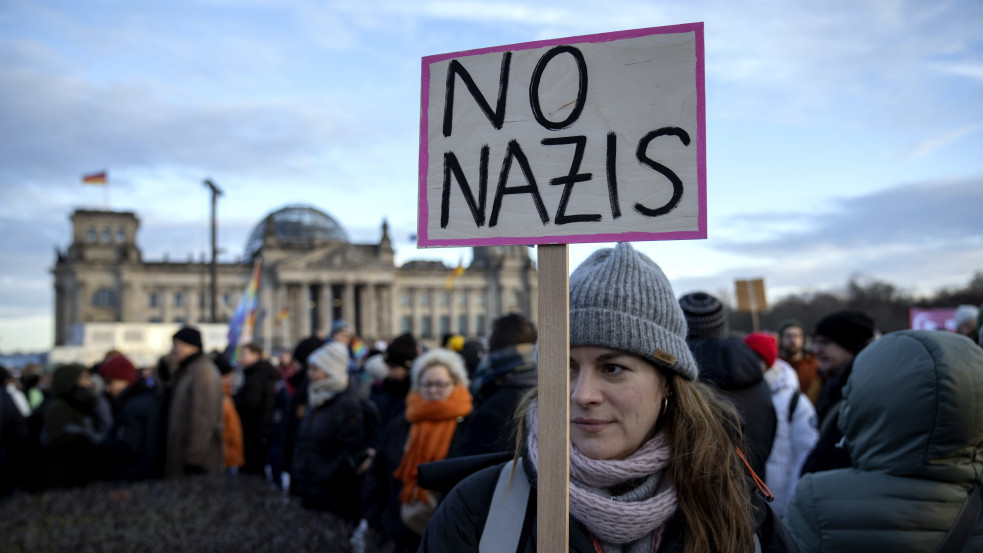 Betiltás, ellehetetlenítés: így tüntetnék el az AfD-t a német politikából