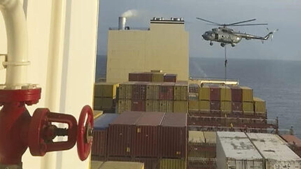 Rendkívüli: Irán elfoglalt egy izraeli kötődésű hajót a Hormuzi-szorosnál