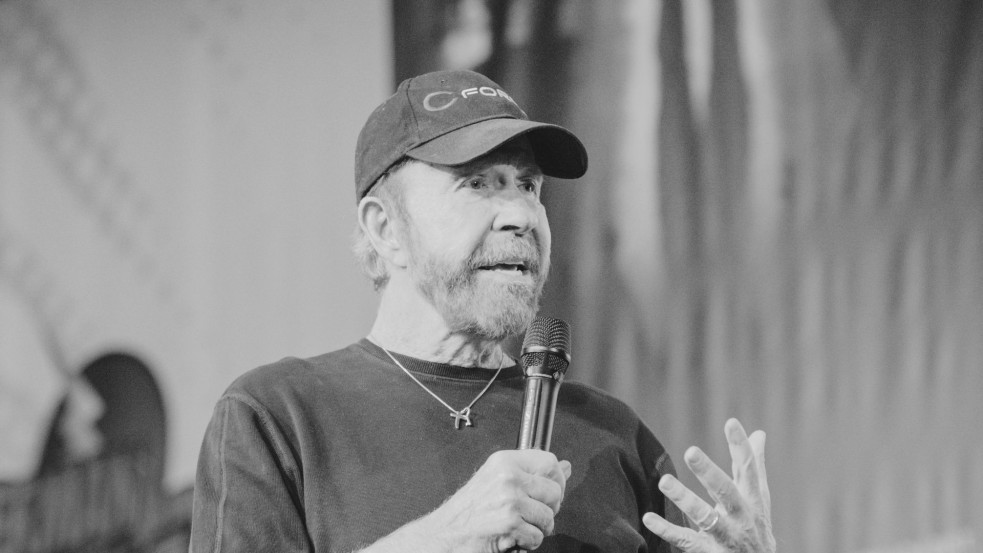 Chuck Norris és a valódi Szuperhős: A karatebajnok útja a világhírtől Jézus Krisztusig