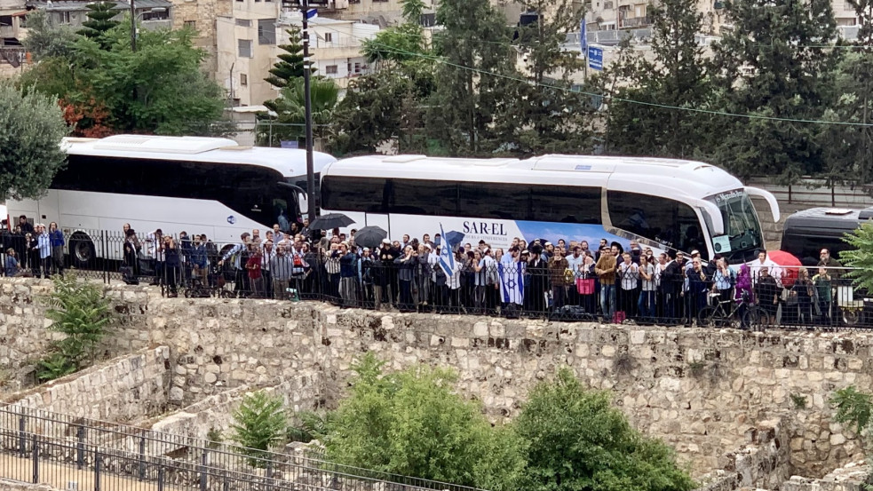 Erőszakos tiltakozás zavart meg egy keresztény pünkösdi rendezvényt Jeruzsálemben