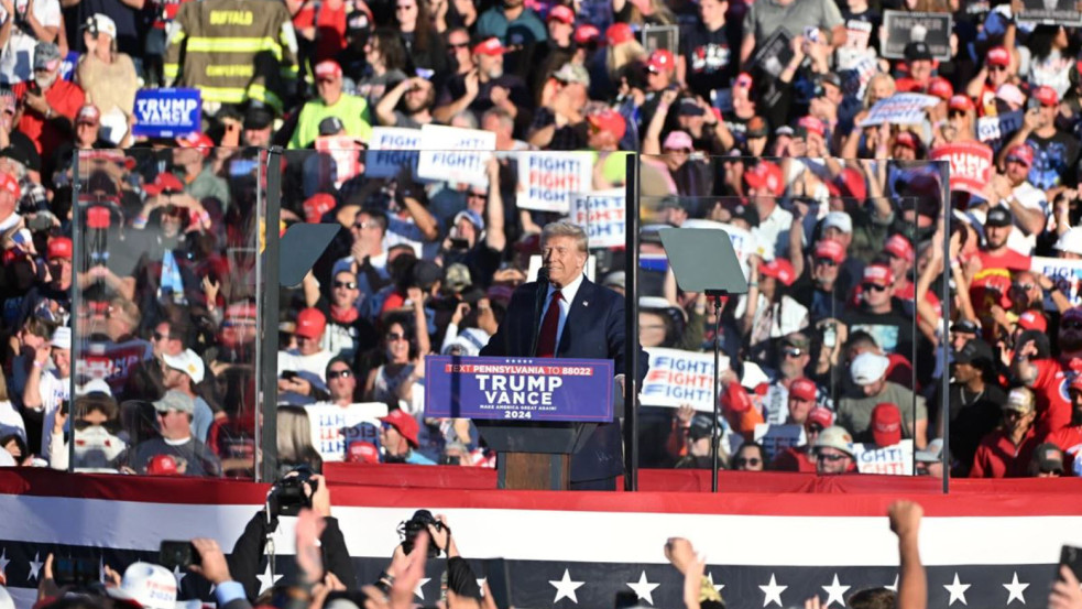 Exkluzív riport Trump rendezvényéről: így tért vissza a merénylet helyszínére