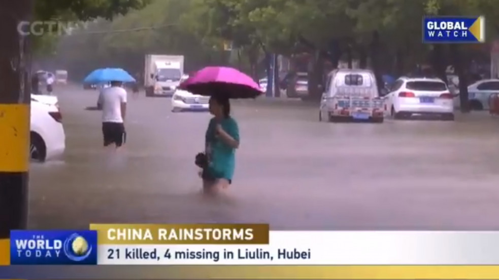 Három és fél méteres víz árasztotta el a várost, 21 ember halt meg a legújabb kínai katasztrófában