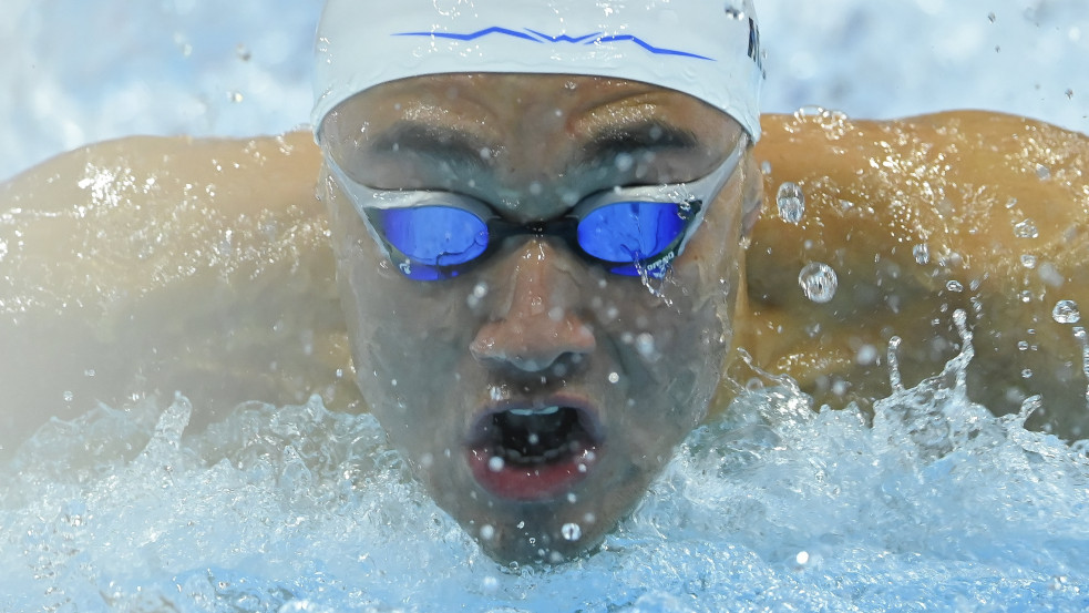 Milák Kristóf elképesztőt úszott: aranyérmet nyert 100 méter pillangón is!