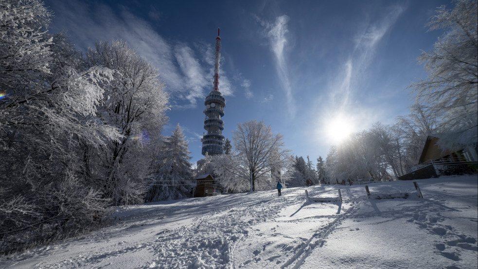 Téli csodavilág: több mint 15 centi hó borította be a Kékestetőt