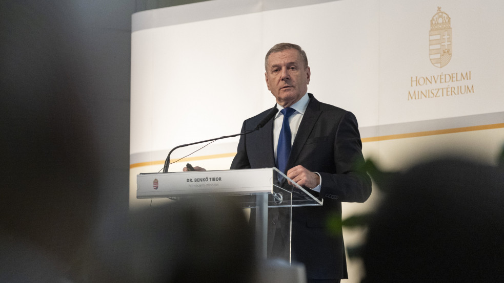 "Meg kell akadályozni, hogy fegyveres csoportosulás tudjon bejönni" - katonákat küld Magyarország a keleti határra