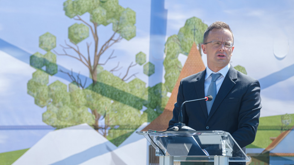 Szijjártó: a NATO-álláspont egybeesik a magyar nemzeti érdekkel