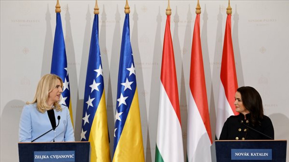 Uniós bővítésre hangolva: Novák Katalin a Sándor-palotában fogadta Bosznia-Hercegovina elnökét