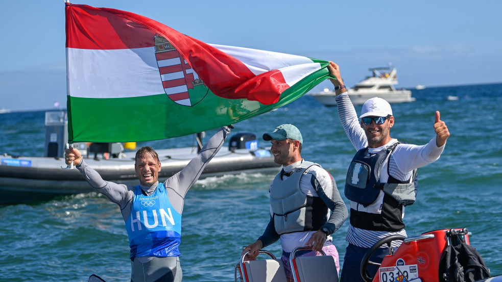 Balatonról a dobogóra: olimpiai ezüstérmes Berecz Zsombor vitorlázásban