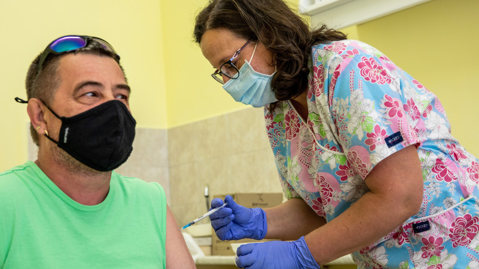 Jó hír: az influenza oltás is védhet a Covid súlyos következményeitől