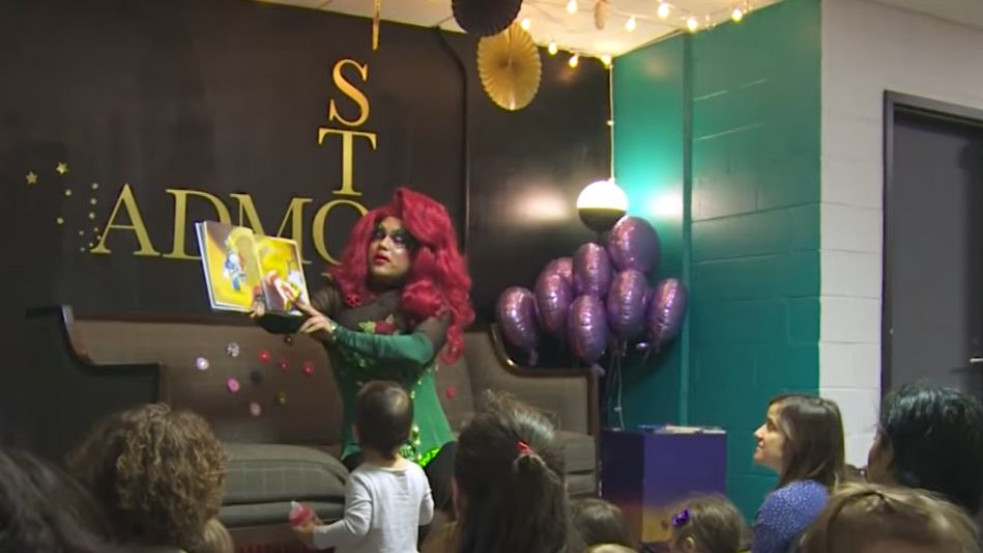 „Családi programként” hirdetik Izraelben a vallásos zsidókat gúnyoló drag queen mesedélutánját
