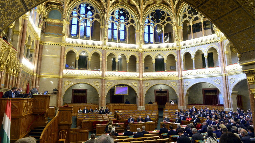 Elrendelte az Országgyűlés a gyermekvédelmi népszavazást