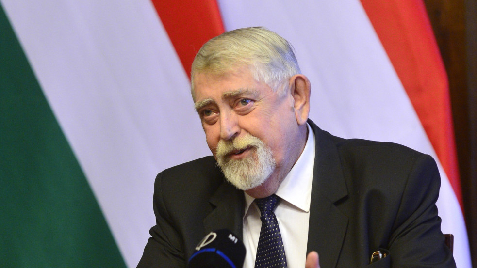 Kásler: napi 200 ember is meghalhat az ötödik hullám csúcsán