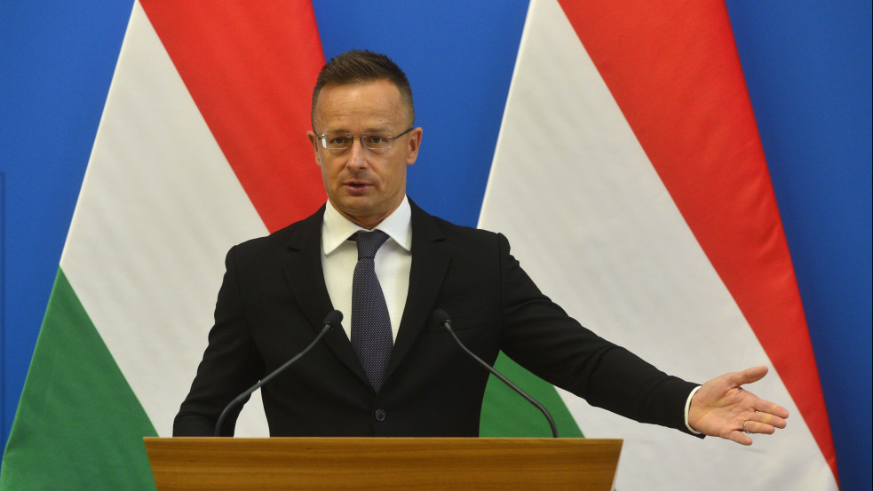 Szijjártó: hagyjuk a sci-fit, a Gazprom "molekulára" pontosan szállítja a gázt nekünk