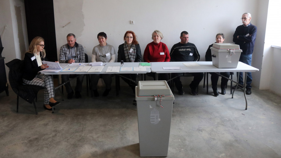 Négy éve 150, most 900 választási megfigyelő érkezett Magyarországra