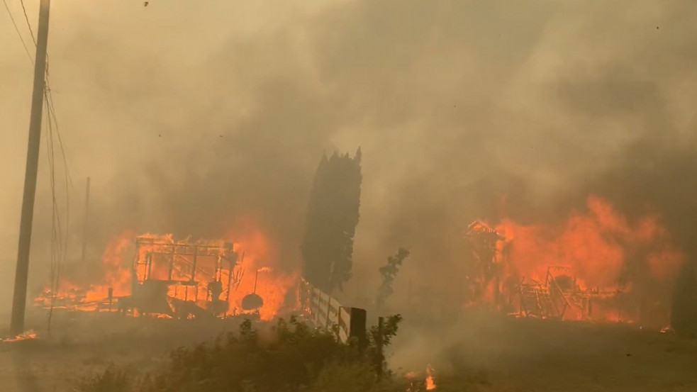 Extrém hőhullám Kanadában: lángok martalékává vált egy teljes falu