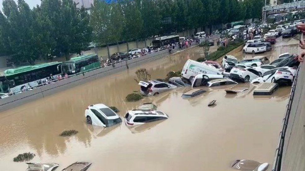 Pusztít a "Tüzijáték" tájfun Kínában: 14 ezer (!) ház omlott össze az árvizek miatt