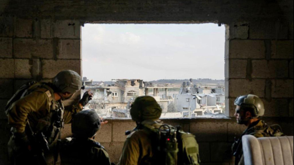 Gáza város bekerítésén dolgozik az izraeli hadsereg