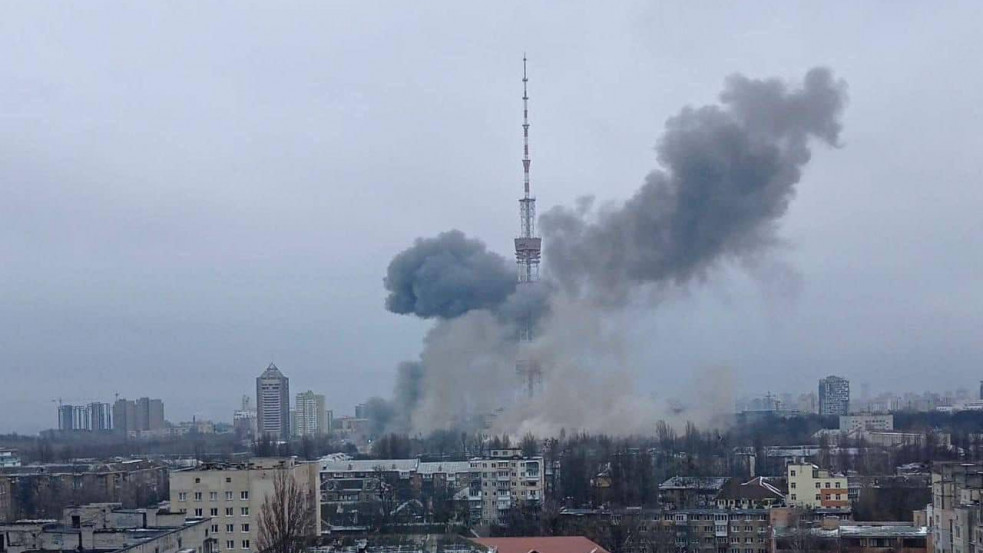 Percről percre: Kijev elleni támadásokra figyelmeztet az orosz hadsereg, holnap folytatódnak a béketárgyalások