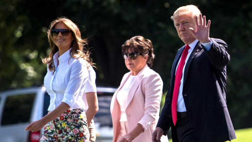 Tragédia a Trump-családban, ezért tűnt el Melania az ünnepi fotókról