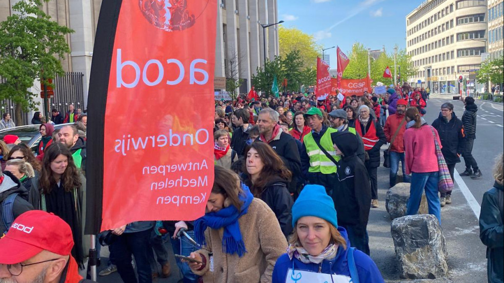 Tanárok ezrei tüntettek Brüsszelben