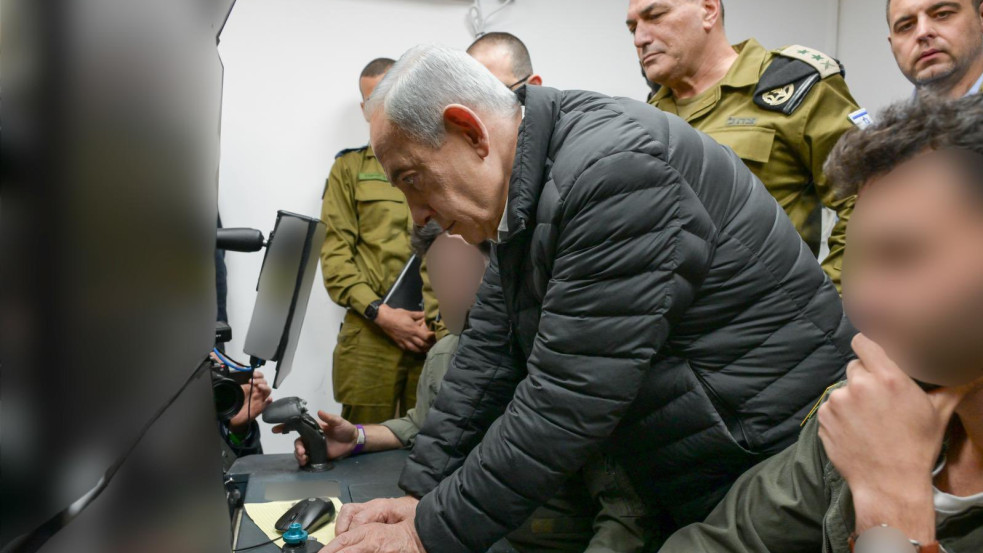 Percről percre: Új ajatollahot választ Irán hamarosan, 40 év után először lőtt ki izraeli vadászgép pilóta által irányított ellenséges gépet