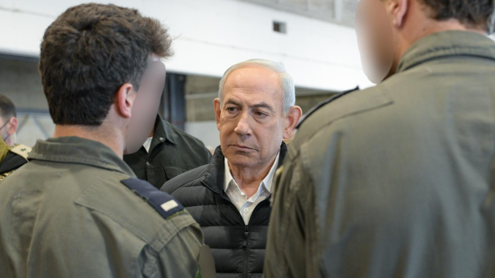 Percről percre: 4 ezer csapást hajtott végre Izrael mostanáig, Trumpék garantálják az olajszállítás biztonságát a Perzsa-öbölben