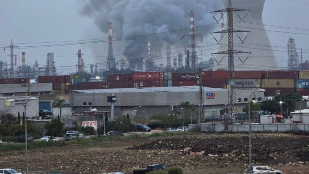 Lángolnak a gázmezők és olajtározók a Közel-Keleten