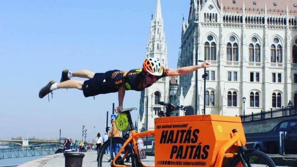 Futárszolgálatok a városban (x)