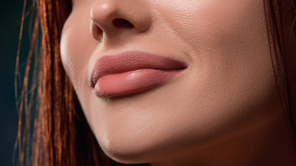 A telt ajkak titka: divat vagy örök szépségtrend? (x)