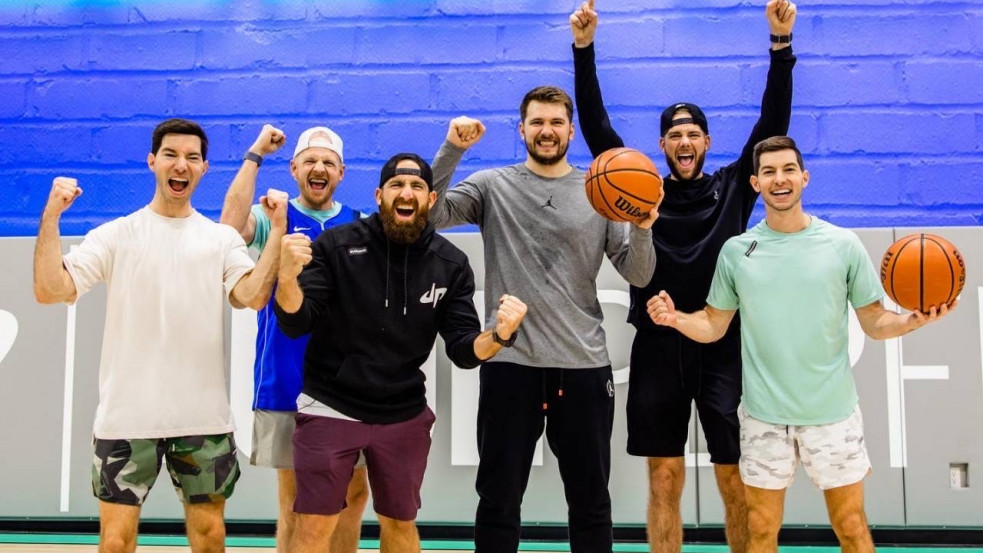 Dude Perfect: Krisztus a legjobb barátunk!