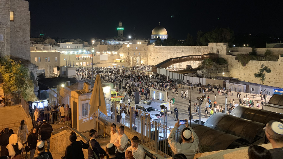 Tömegek megtérése: megdöbbentő beszámoló a jeruzsálemi ünnepsorozatról