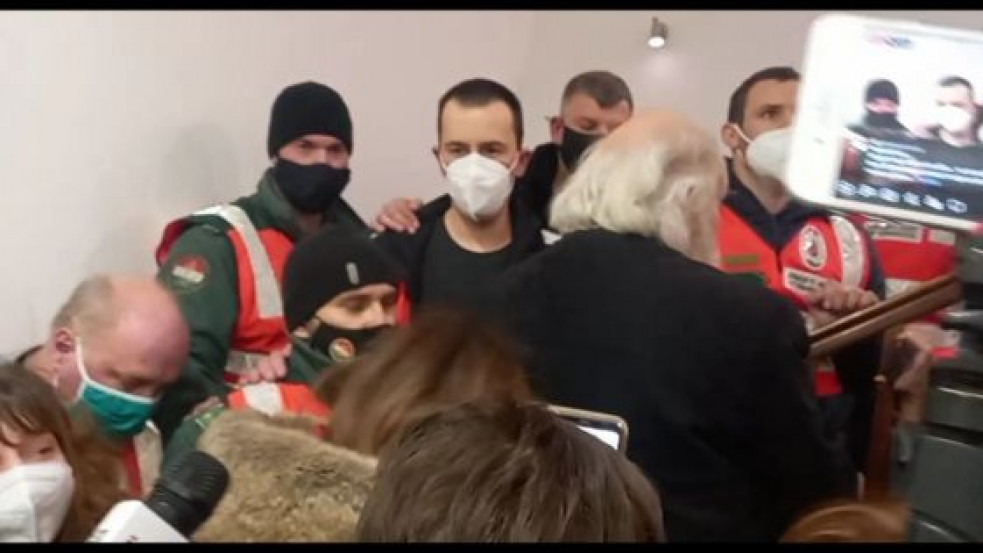 Megszólalt a NAV az Iványiéknál tartott házkutatásról