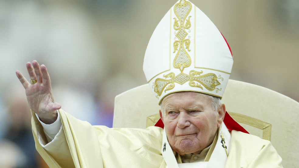II. János Pál tudhatott a lengyelországi pedofilbotrányokról, és segített eltitkolni