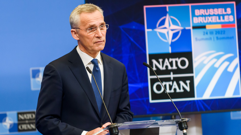 „A fegyverkezés vezet el a békéhez” - emelné a NATO a tagállamokra vonatkozó védelmi kiadási célt