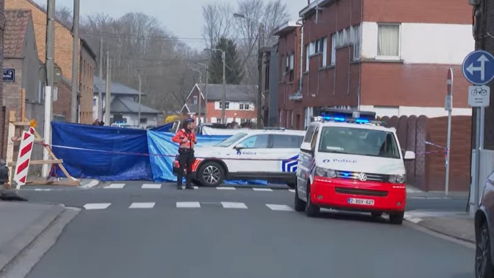 Belgiumban autó hajtott egy karneváli felvonulásba, halottak