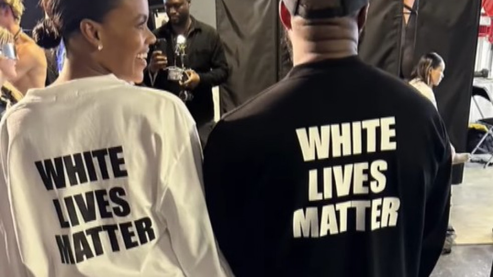 „A fehér életek számítanak” – hirdette pólóján Kanye West
