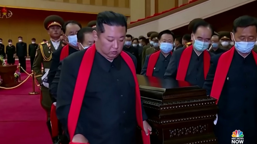 Berobbant a járvány Észak-Koreában, mégsem hord maszkot Kim Dzsongun
