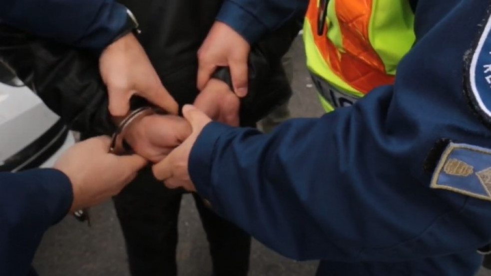 Videó: elfogták az embercsempészeket, akik rálőttek a rendőrökre az M5-ös autópályán