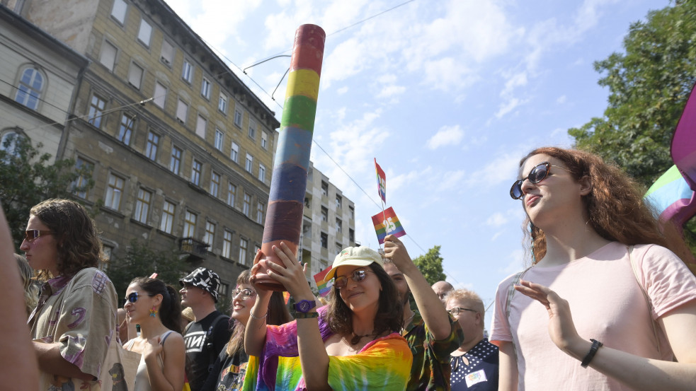 "Hogy jön ahhoz bárki, hogy okosabb legyen a Teremtőnél?" - Istenre és hitére hivatkozva állt ki Karácsony az LMBTQ mellett