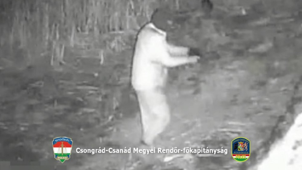 Botokkal, késekkel és csúzlival támadtak migránsok a magyar határőrökre - videó