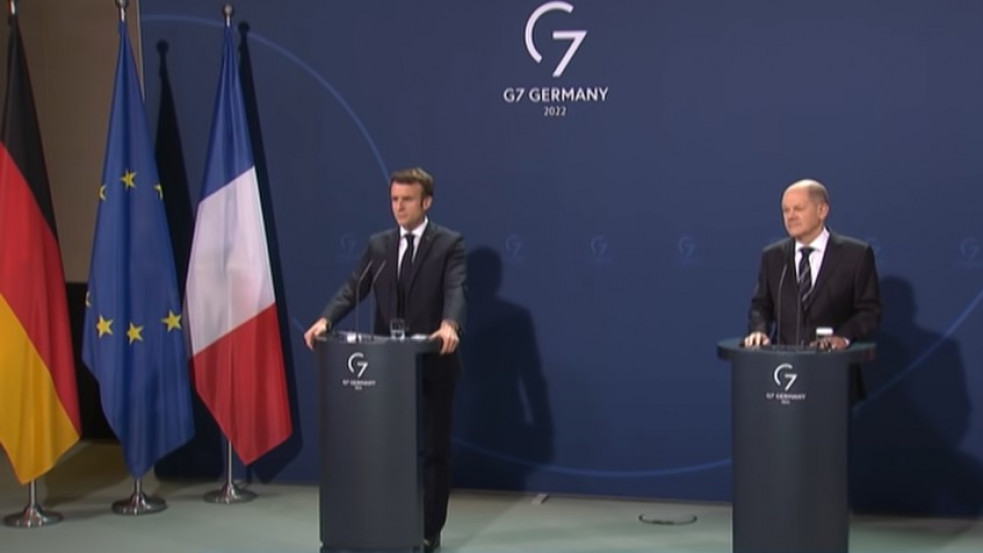 Újra telefonon egyeztetett Macron, Scholz és Putyin