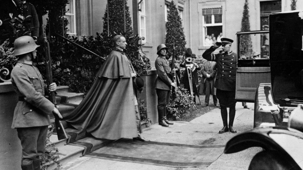Mégis Hitler pápája volt XII. Pius?