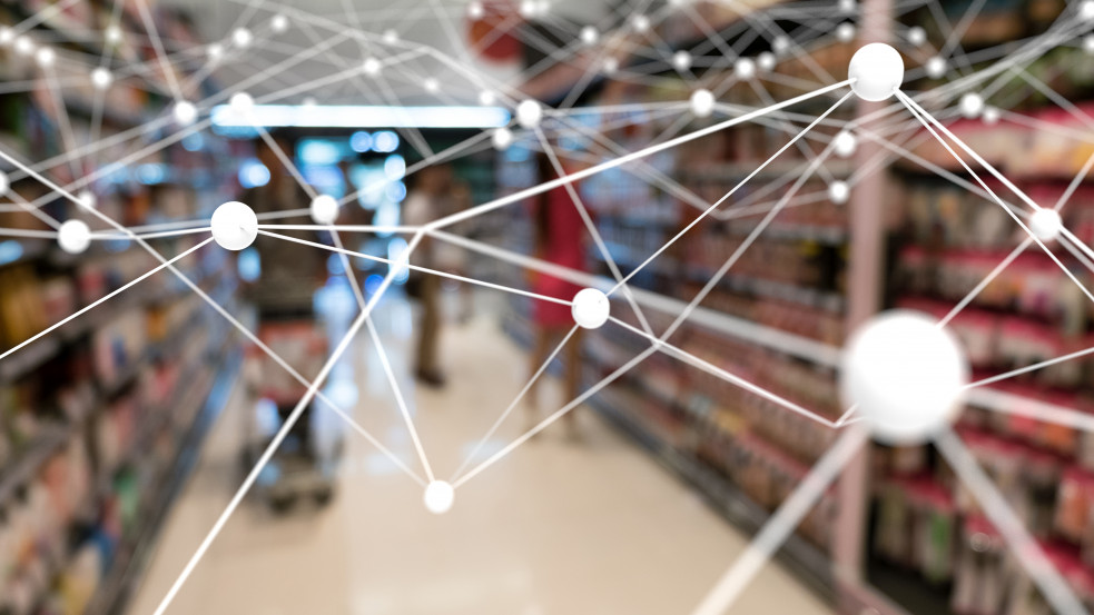 Üdv a jövőben: Már Magyarországon is van üzlet, ahol nincsenek kasszák és kamerákkal követik nyomon a vásárlást 