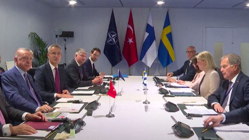 Törökország nem áll a svéd és finn NATO-csatlakozás útjába