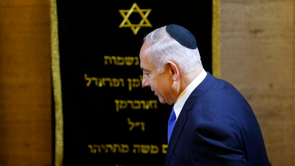 Kórházba került Benjamin Netanjahu, miután rosszul lett a zsinagógában