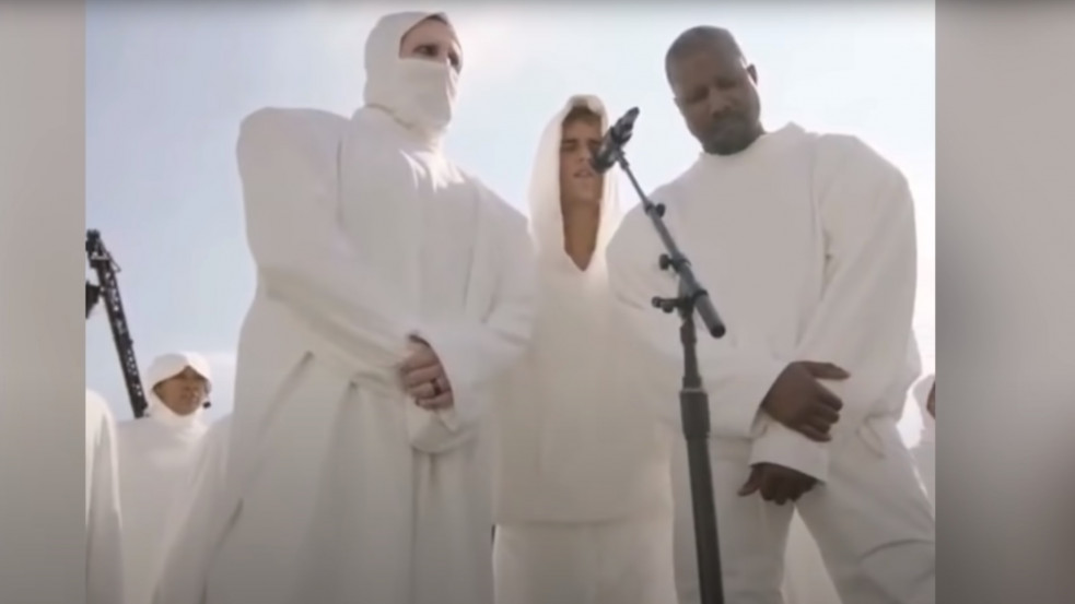 Marilyn Manson is feltűnt Kanye West és Justin Bieber mellett egy vasárnapi istentiszteleten